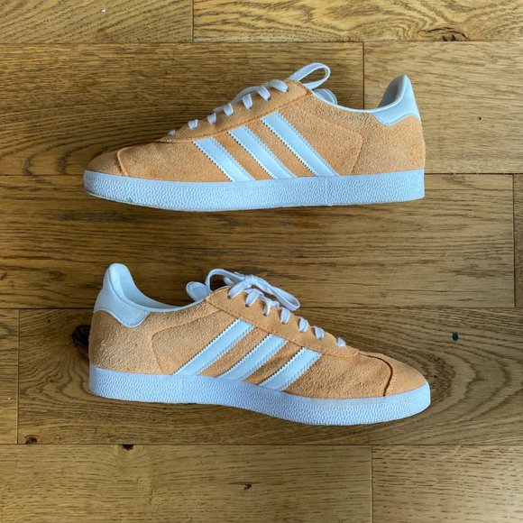 Adidas Original Gazelle Suede Peach - Picture 3 of 5